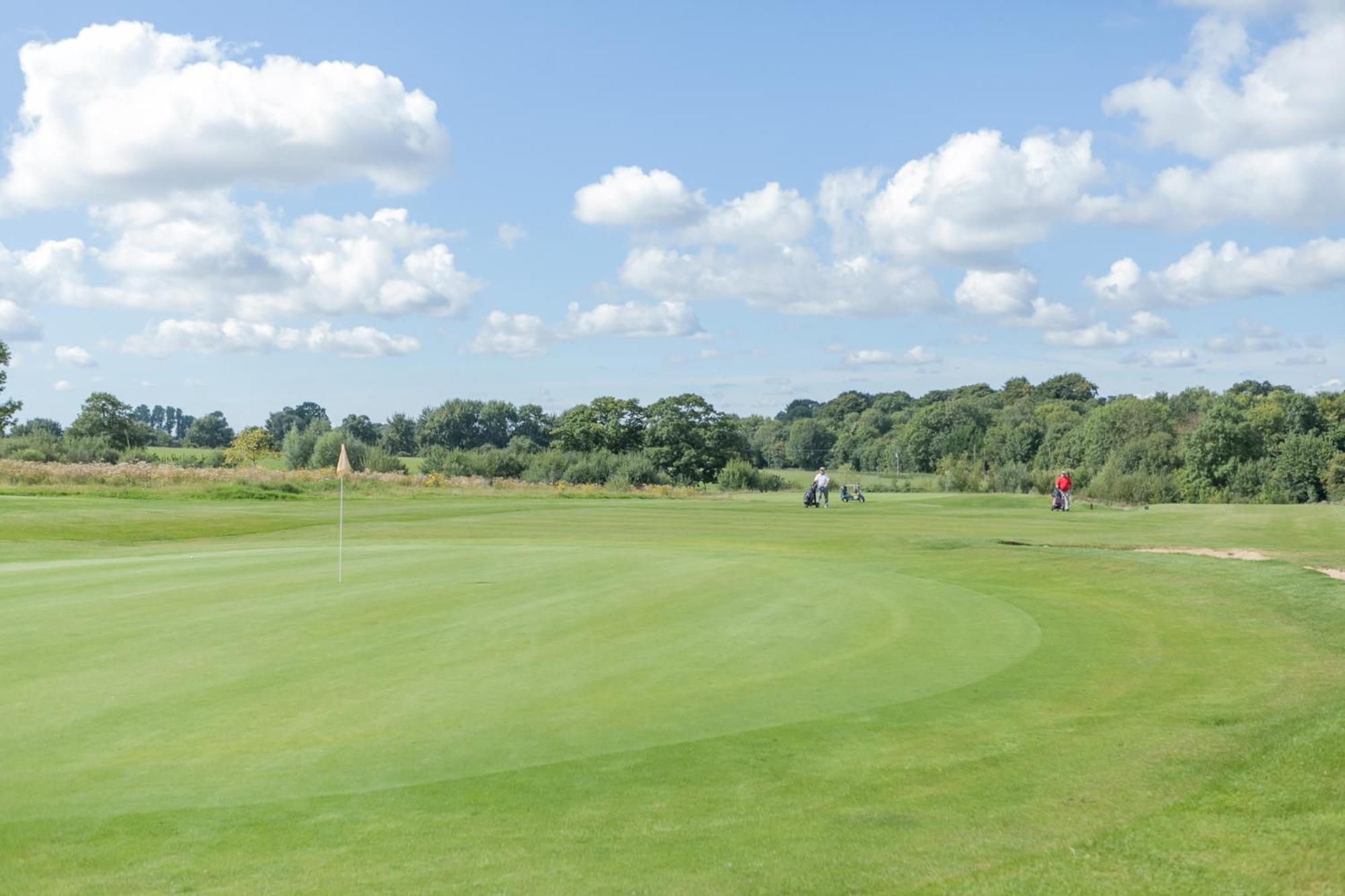 The Wiltshire Hotel, Golf And Leisure Resort スウィンドン エクステリア 写真