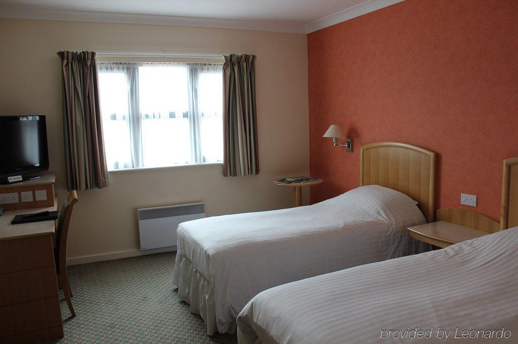 The Wiltshire Hotel, Golf And Leisure Resort スウィンドン エクステリア 写真